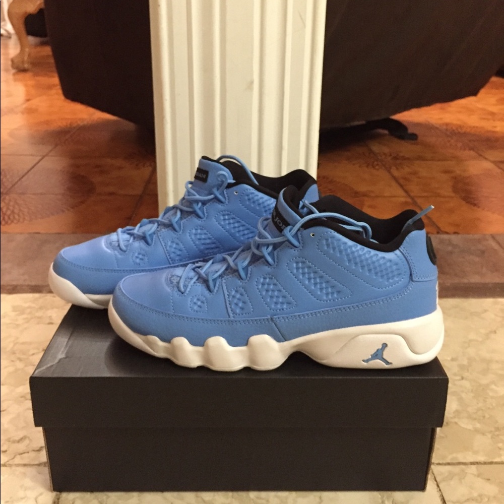 Jordan 9 Low Pantone🏀